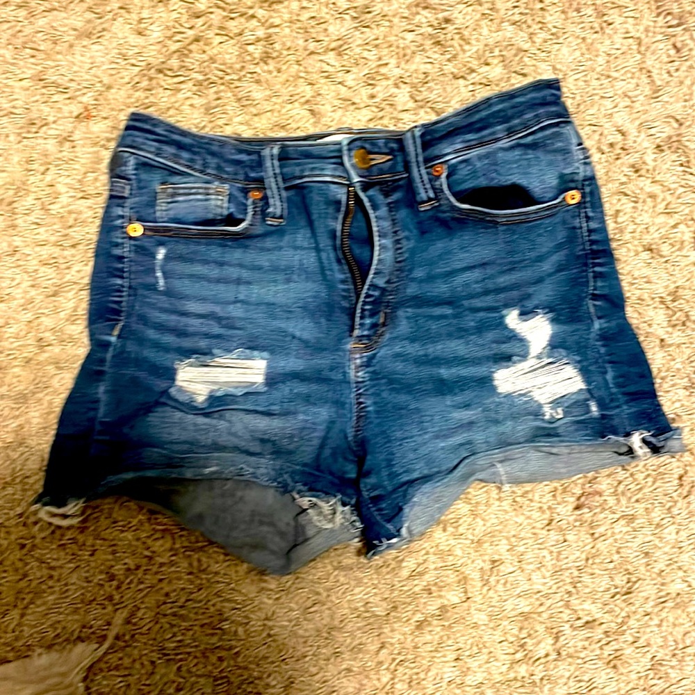 Length 11 in. Waist 14 in.